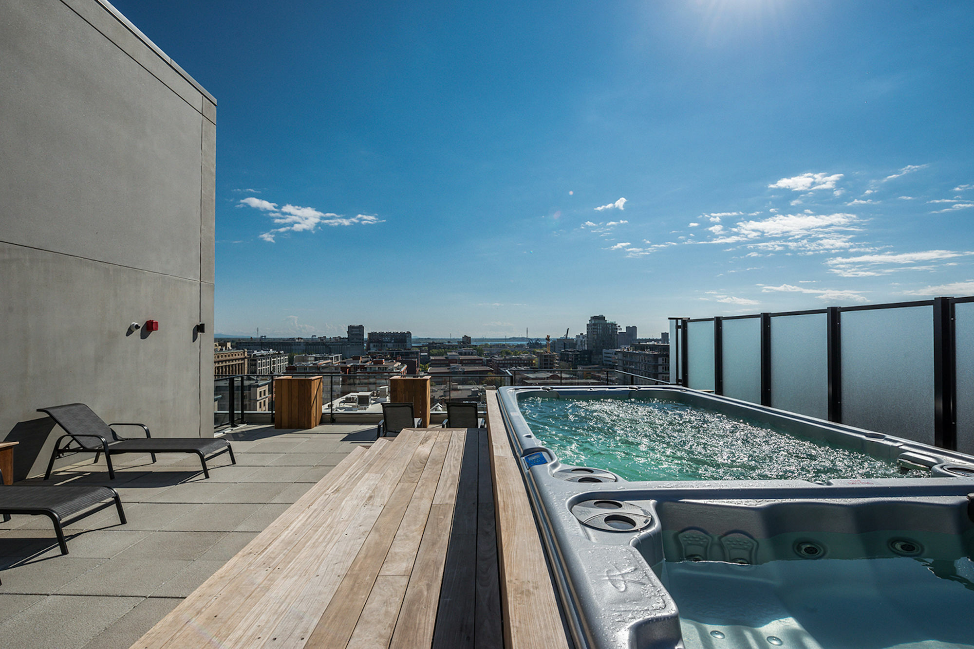 Modern 2Br In Old Montreal By Sonder Apartment Exterior photo