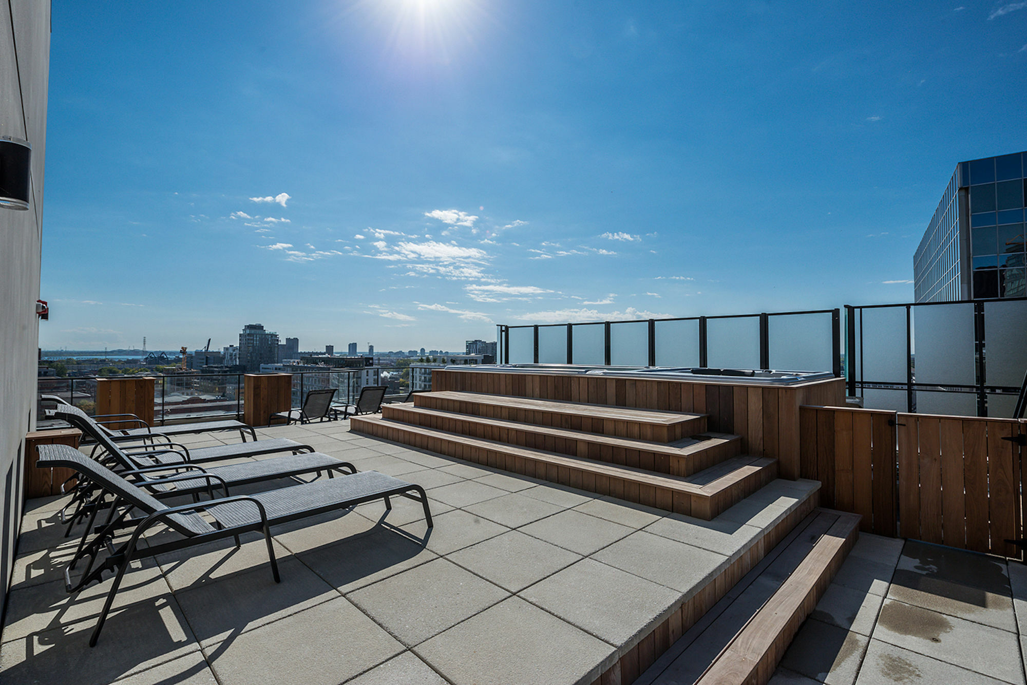 Modern 2Br In Old Montreal By Sonder Apartment Exterior photo