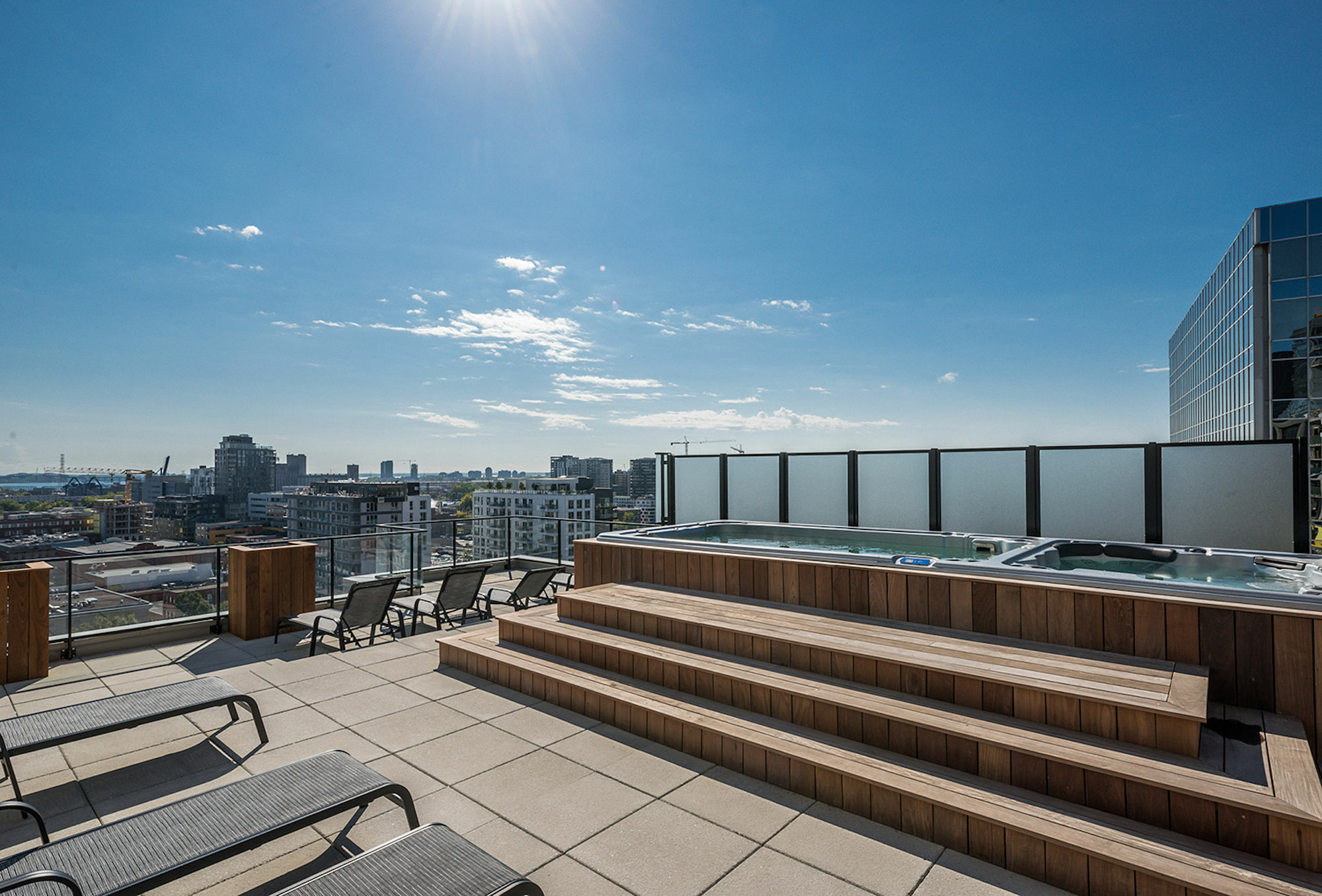 Modern 2Br In Old Montreal By Sonder Apartment Exterior photo